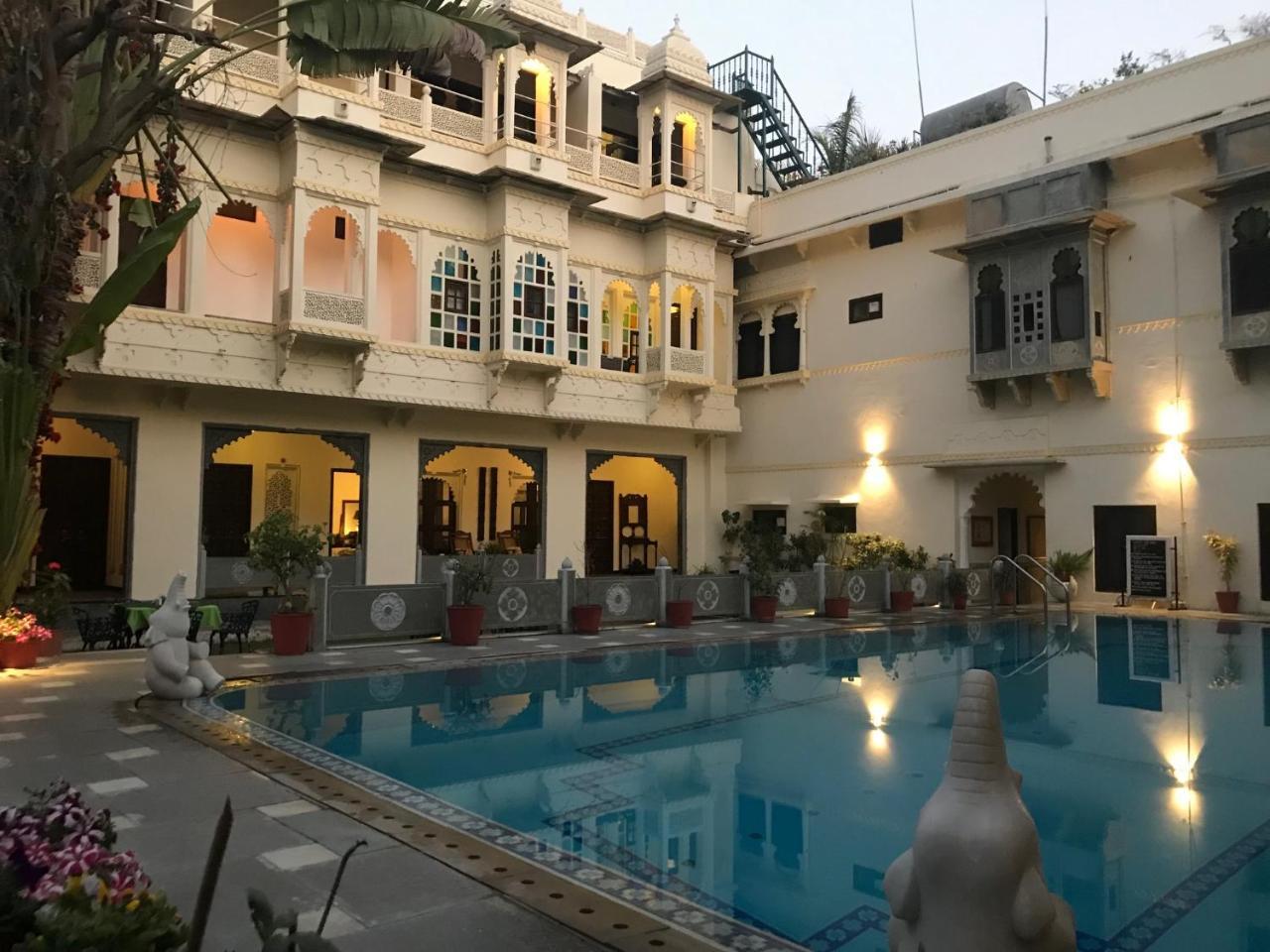 Mahendra Prakash Hotel Udaipur Ngoại thất bức ảnh